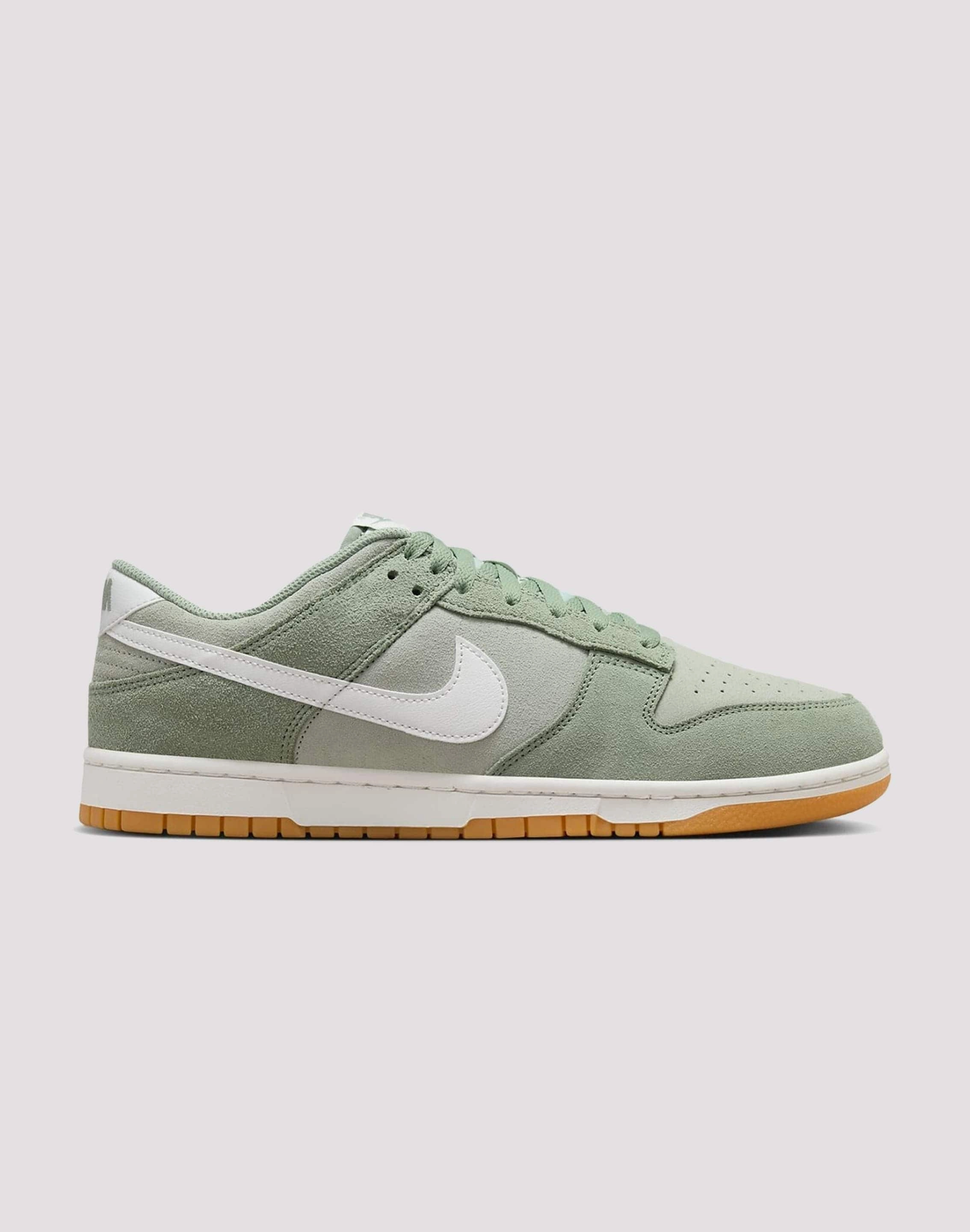 Nike Dunk Low SE Comfortable apparel Fashion for all ages
