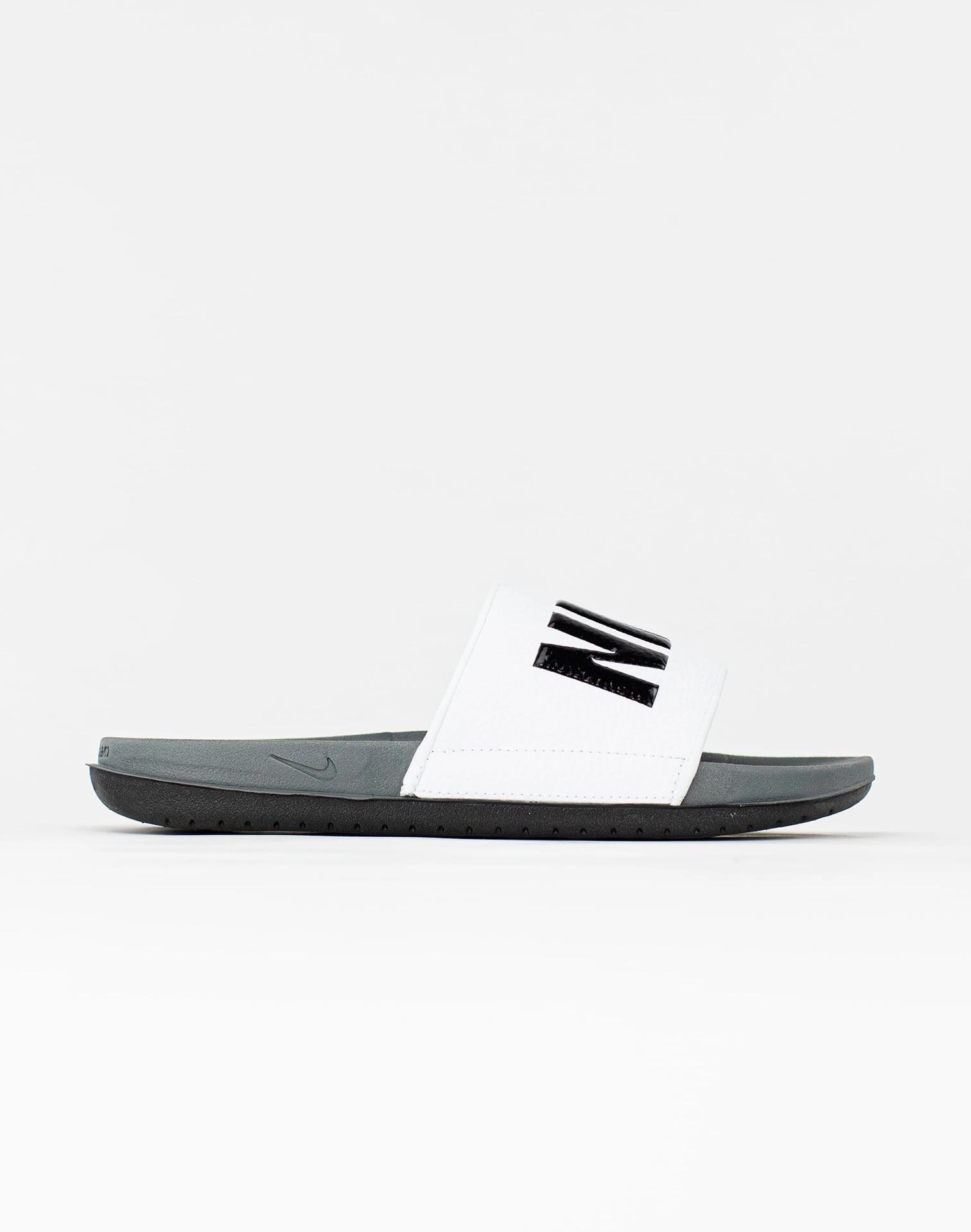 Nike Offcourt Slides Fashion inspiration Fashion bloggers' picks