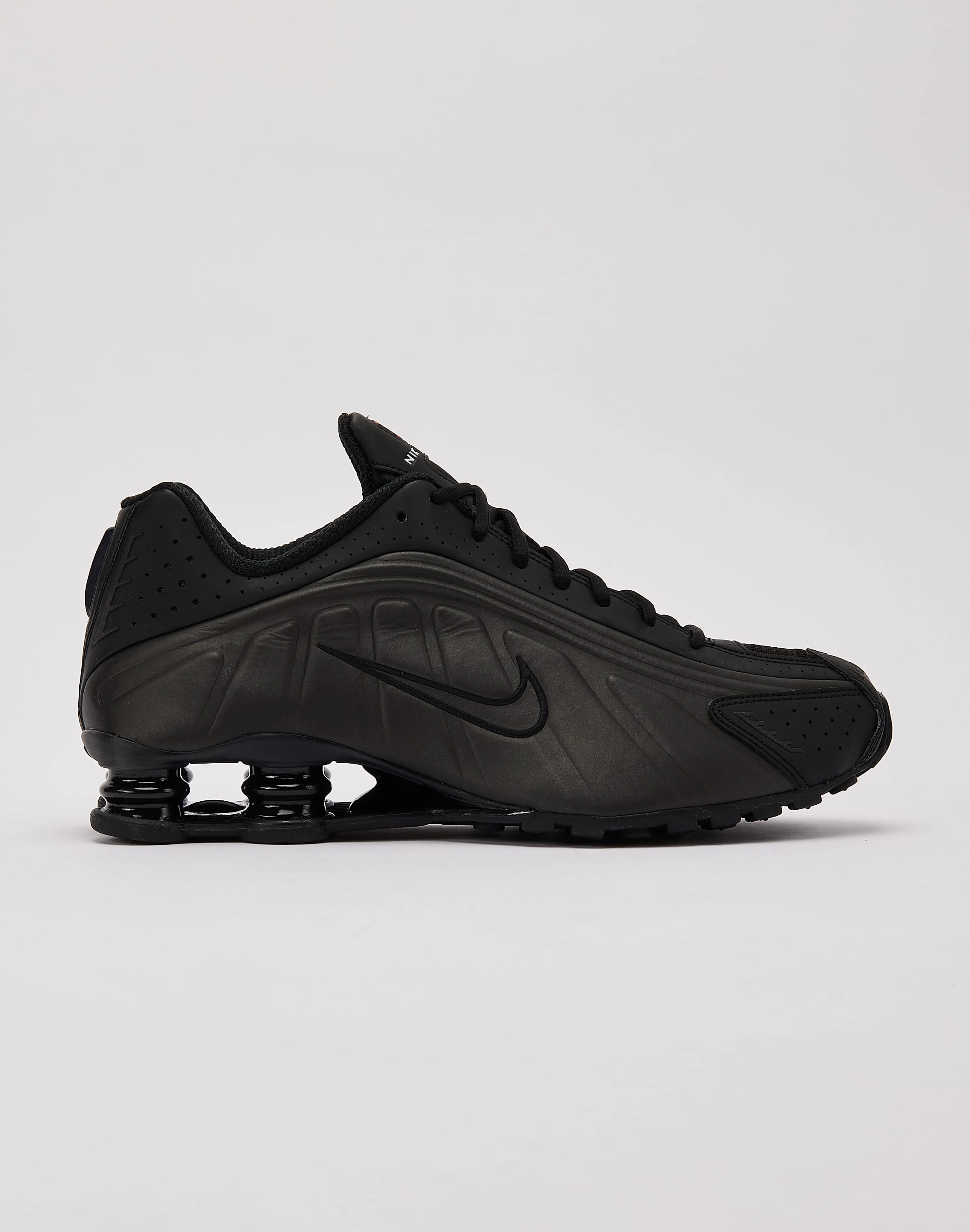 Nike  Shox R4 Fashion for all body types Fashion museums