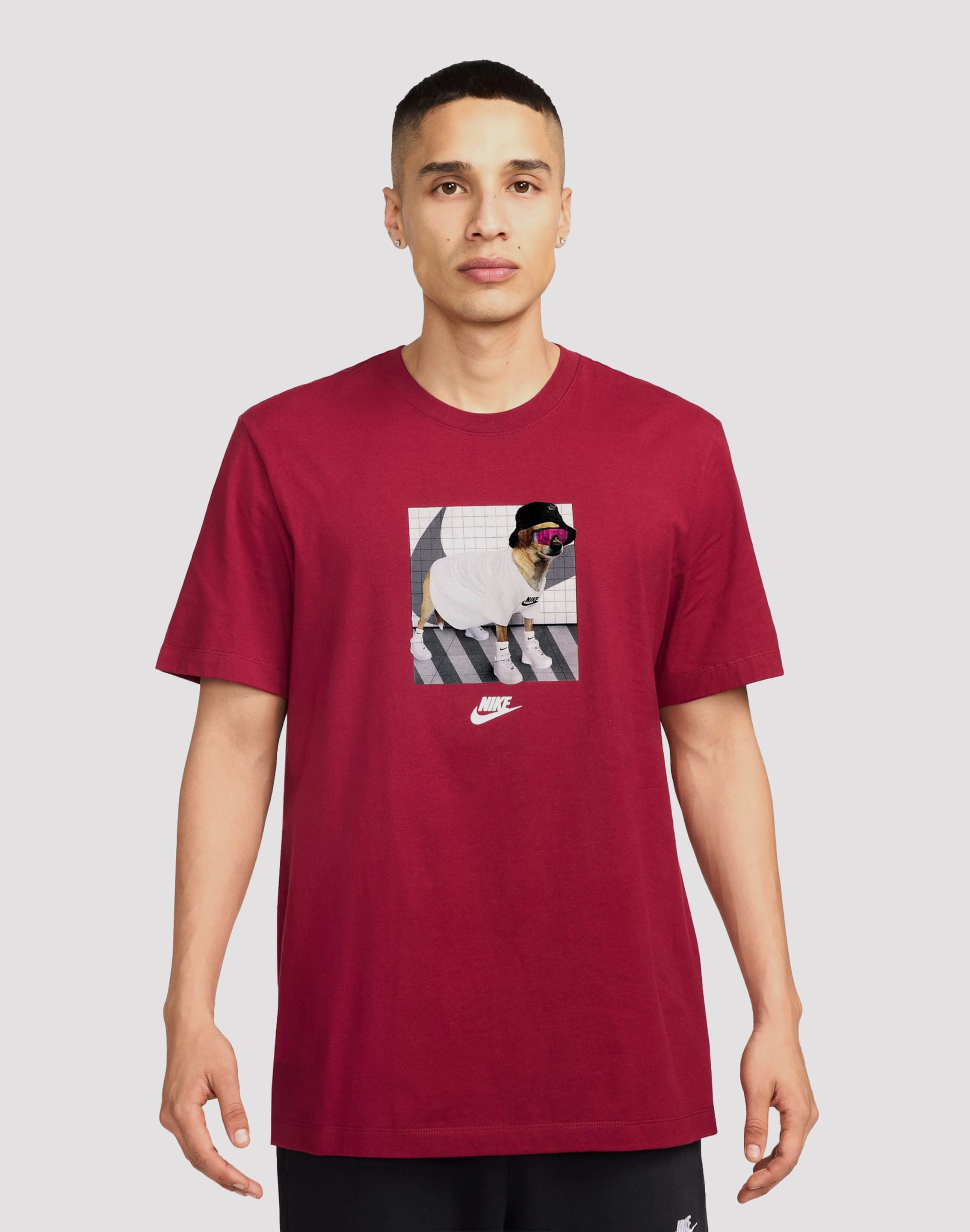 Nike Sportswear Club Red Tee Organic fashion products Hip - hop fashion