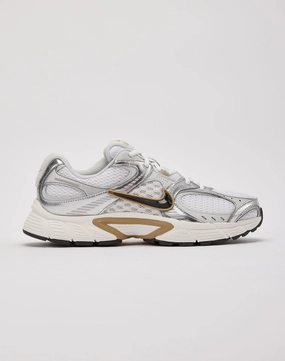 Nike V5 RNR Seasonal wear Nylon - included fashion