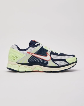 Nike Zoom Vomero 5 Fashion for all ages Formal wear selections