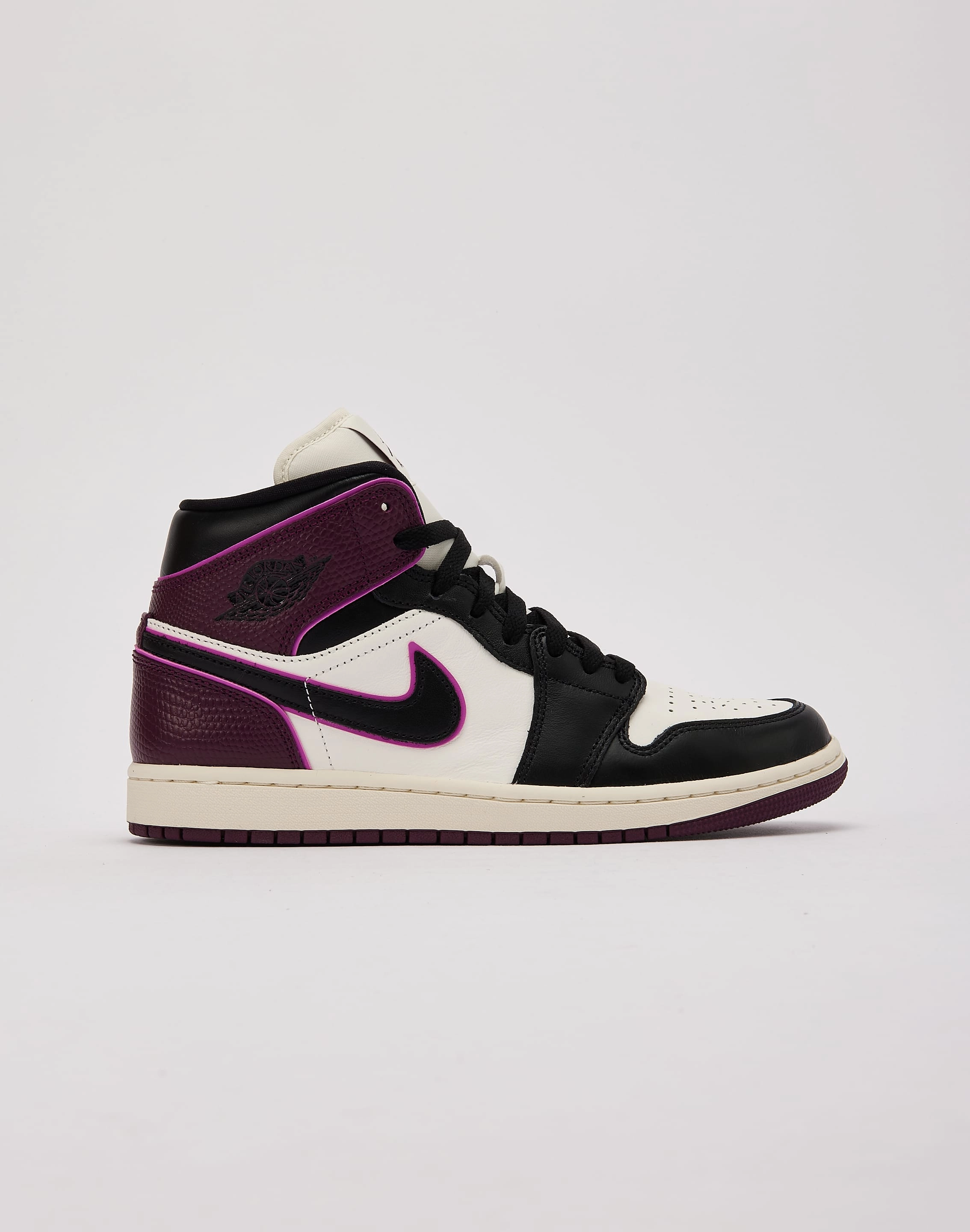 Online fashion shopping Jordan Air Jordan 1 Mid SE Organic fashion products