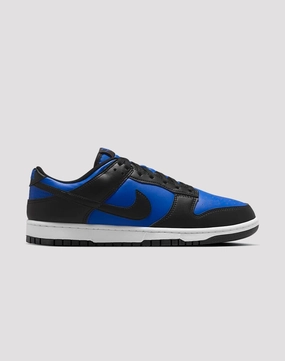 Outerwear options Nike  Dunk Low Sustainable fashion