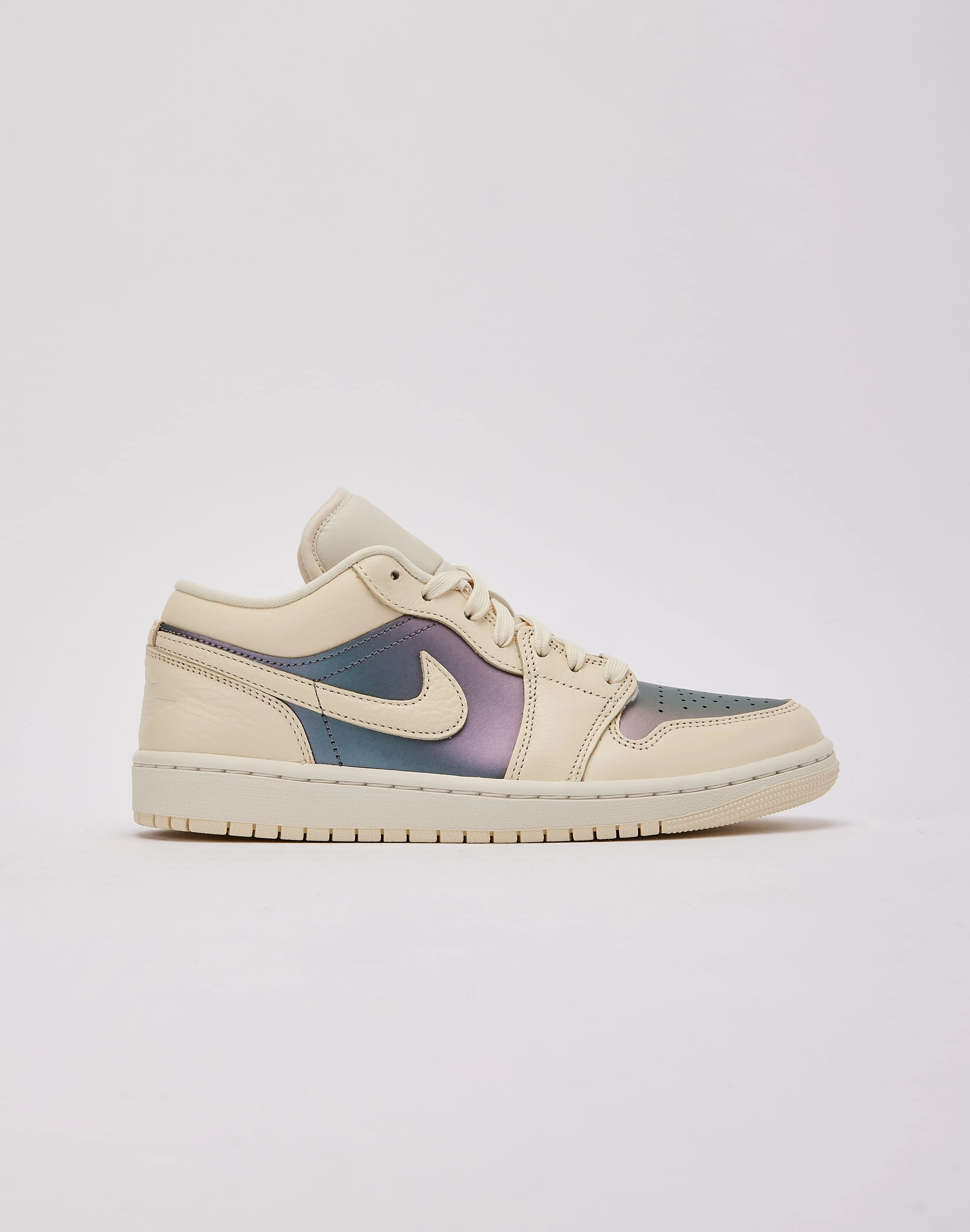 Jordan Air Jordan 1 Low SE Fashion advice Online fashion shopping