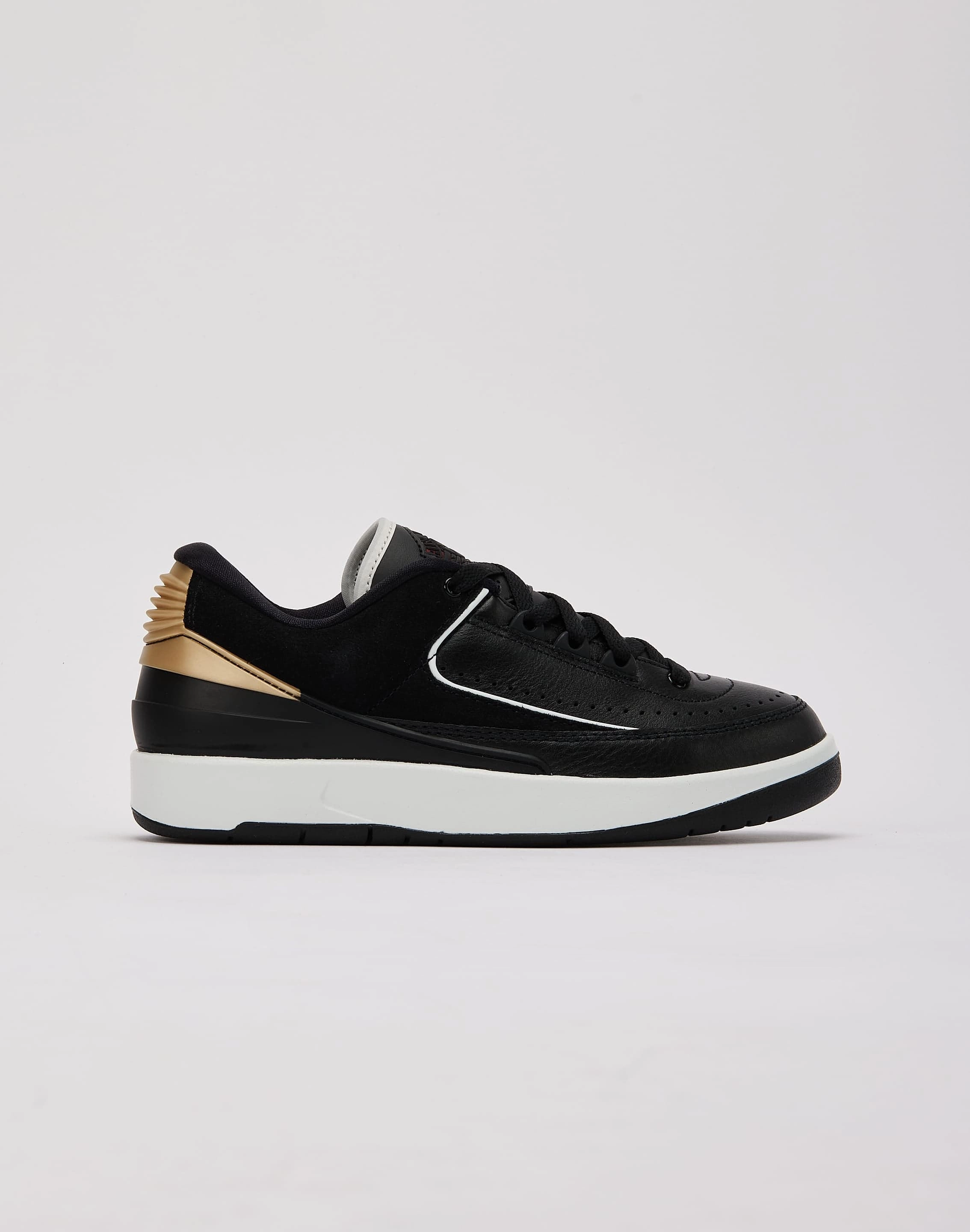 Polyester - used fashion Jordan Air Jordan 2 Retro Low 'Black Varsity Red' Minimalist fashion