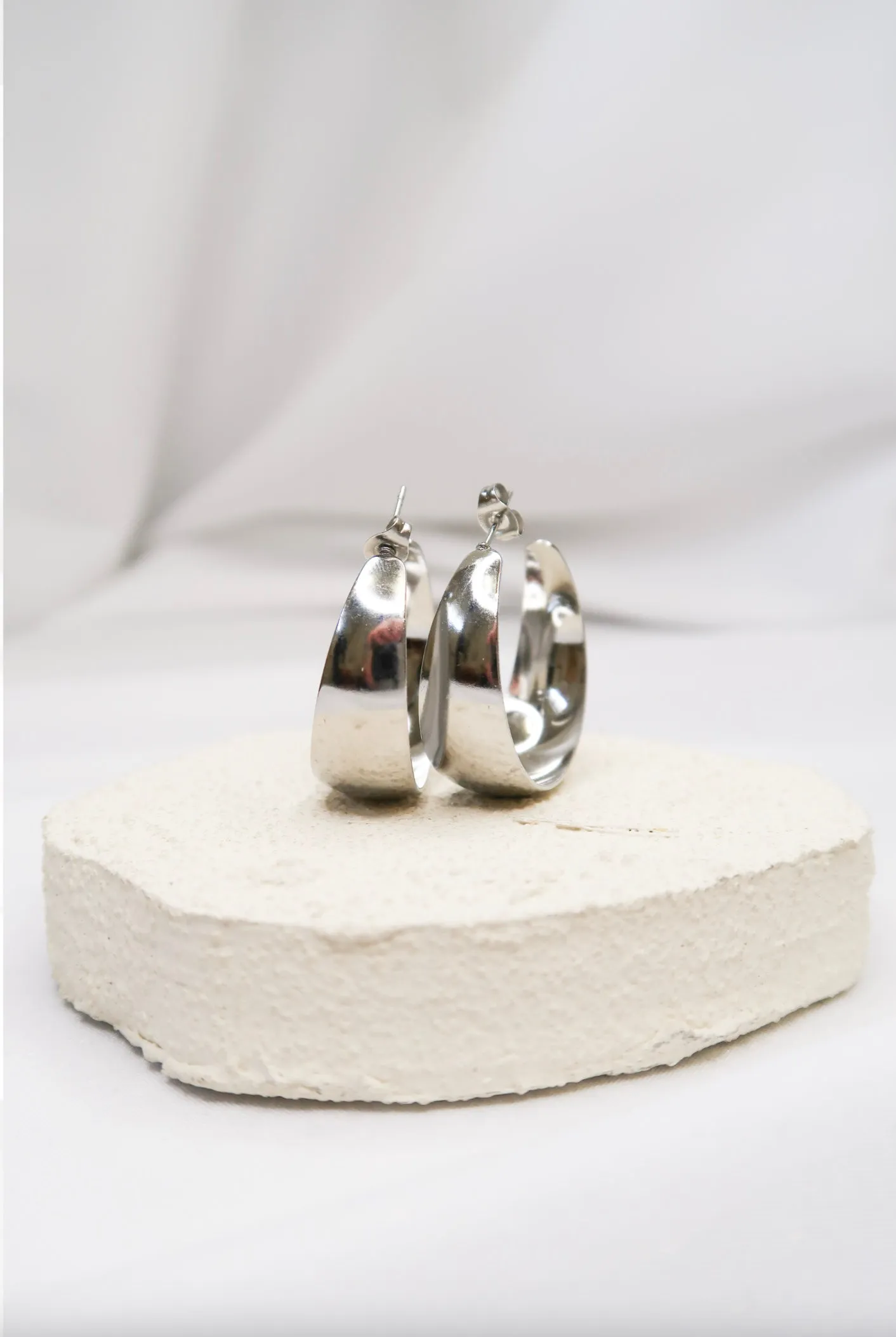 Realist 316L Stainless Steel Hoops