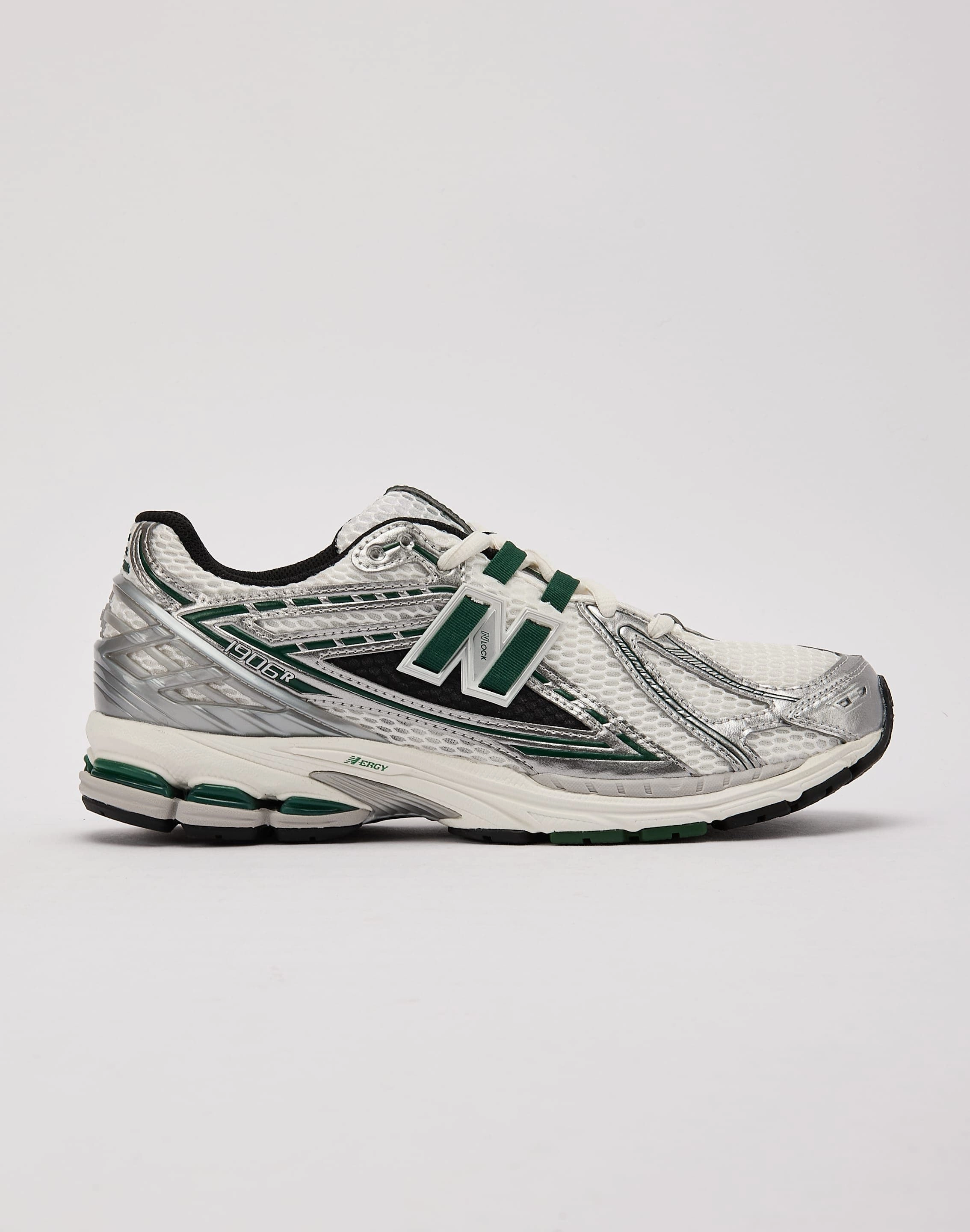 Recycled fashion materials New Balance 1906R Outerwear options
