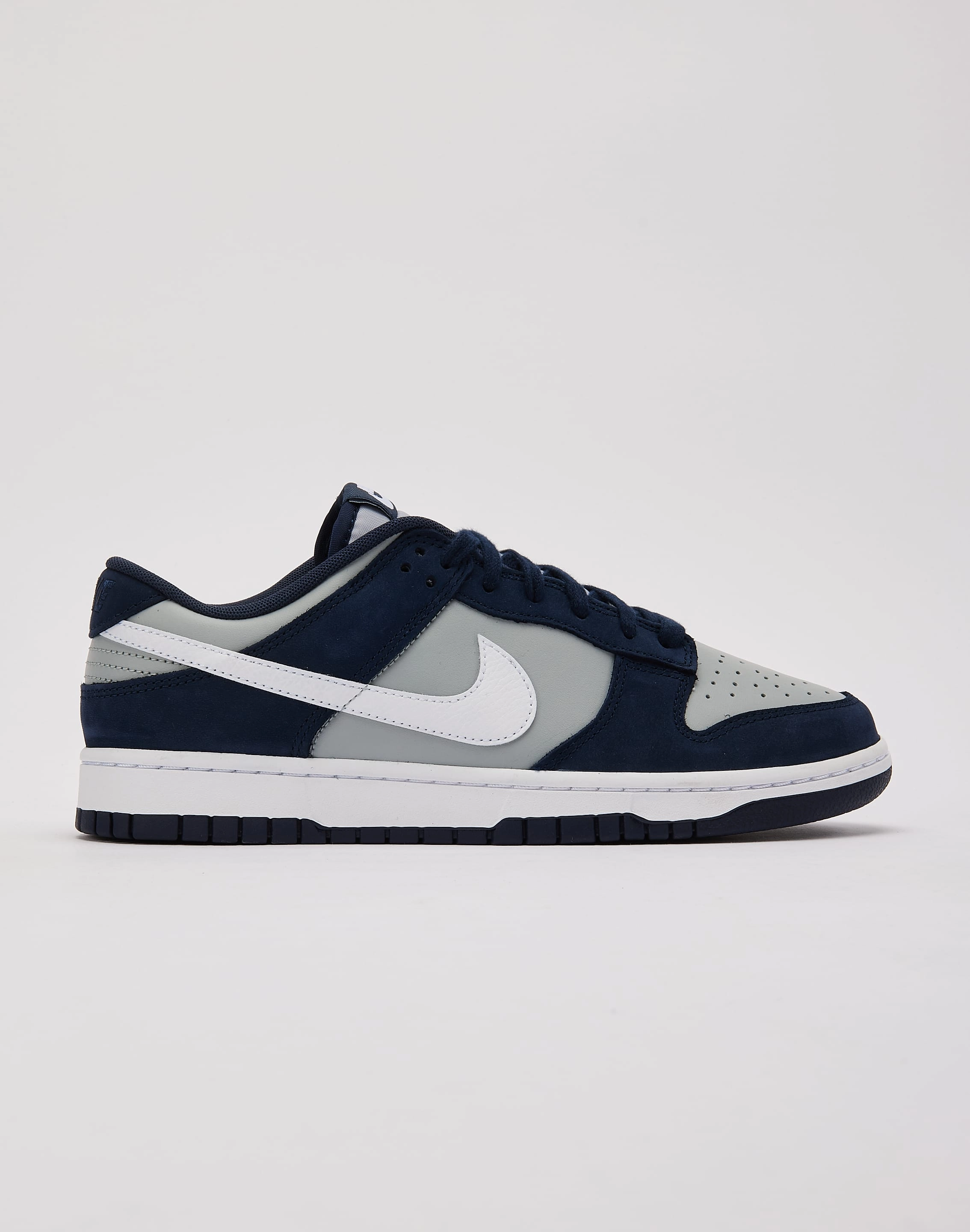 Recycled fashion materials Nike Dunk Low Silk - fabric fashion