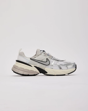 Seasonal wear Nike V2K Run Leather - material fashion