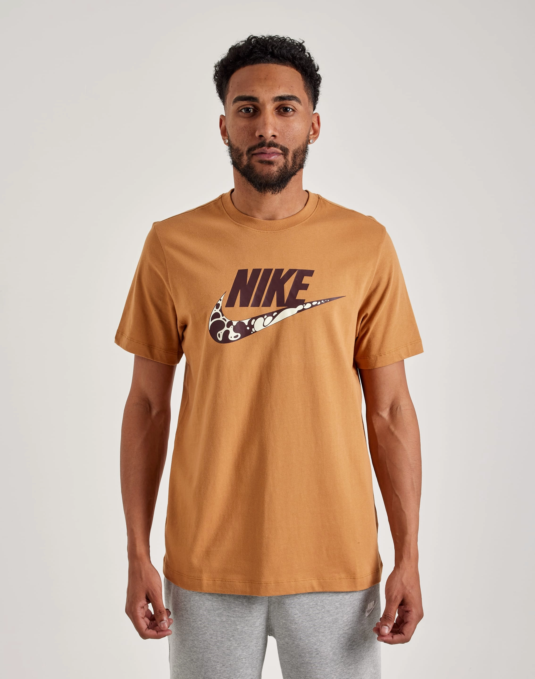 Smart fashion (wearables) Nike Futura Tee Military - inspired fashion