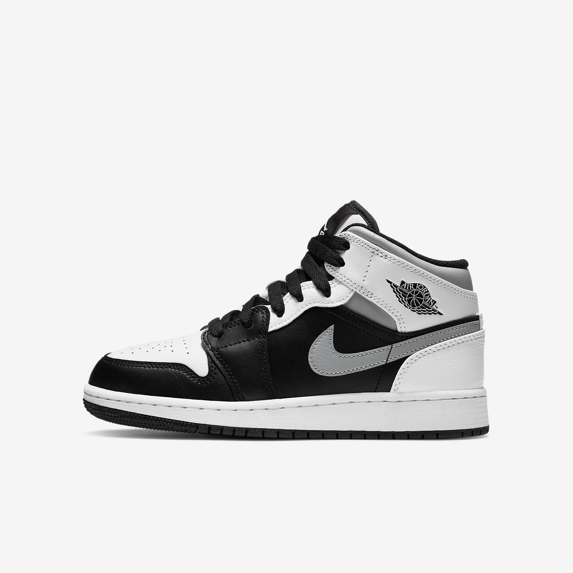 street motion (GS) Air Jordan 1 Mid 'Shadow' (2020) 554725-073 ease-forward fit
