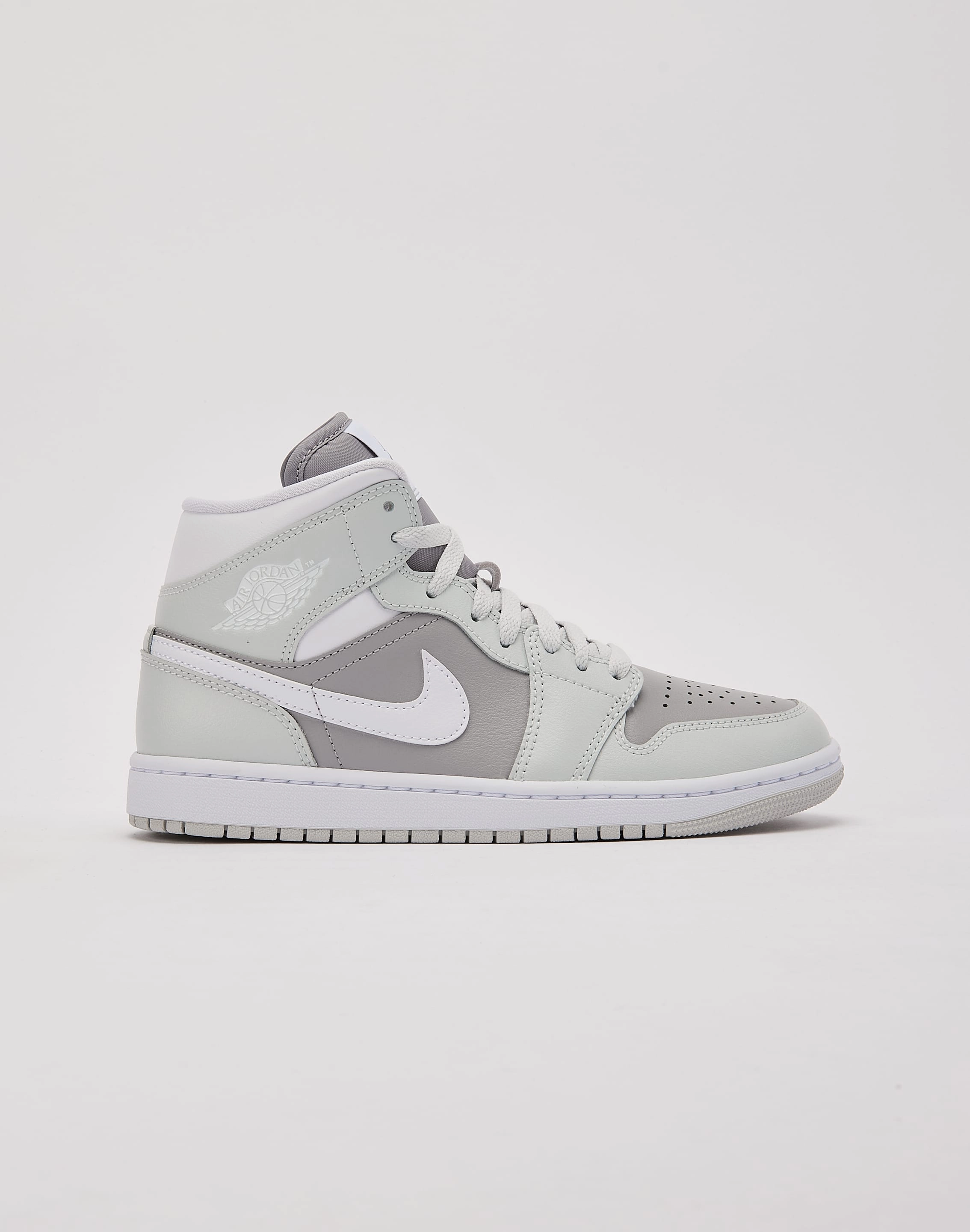 Vintage - inspired fashion Jordan Air Jordan 1 Mid Runway fashion