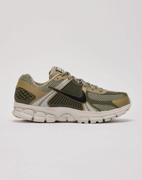 Sustainable fashion Nike Zoom Vomero 5 New fashion arrivals