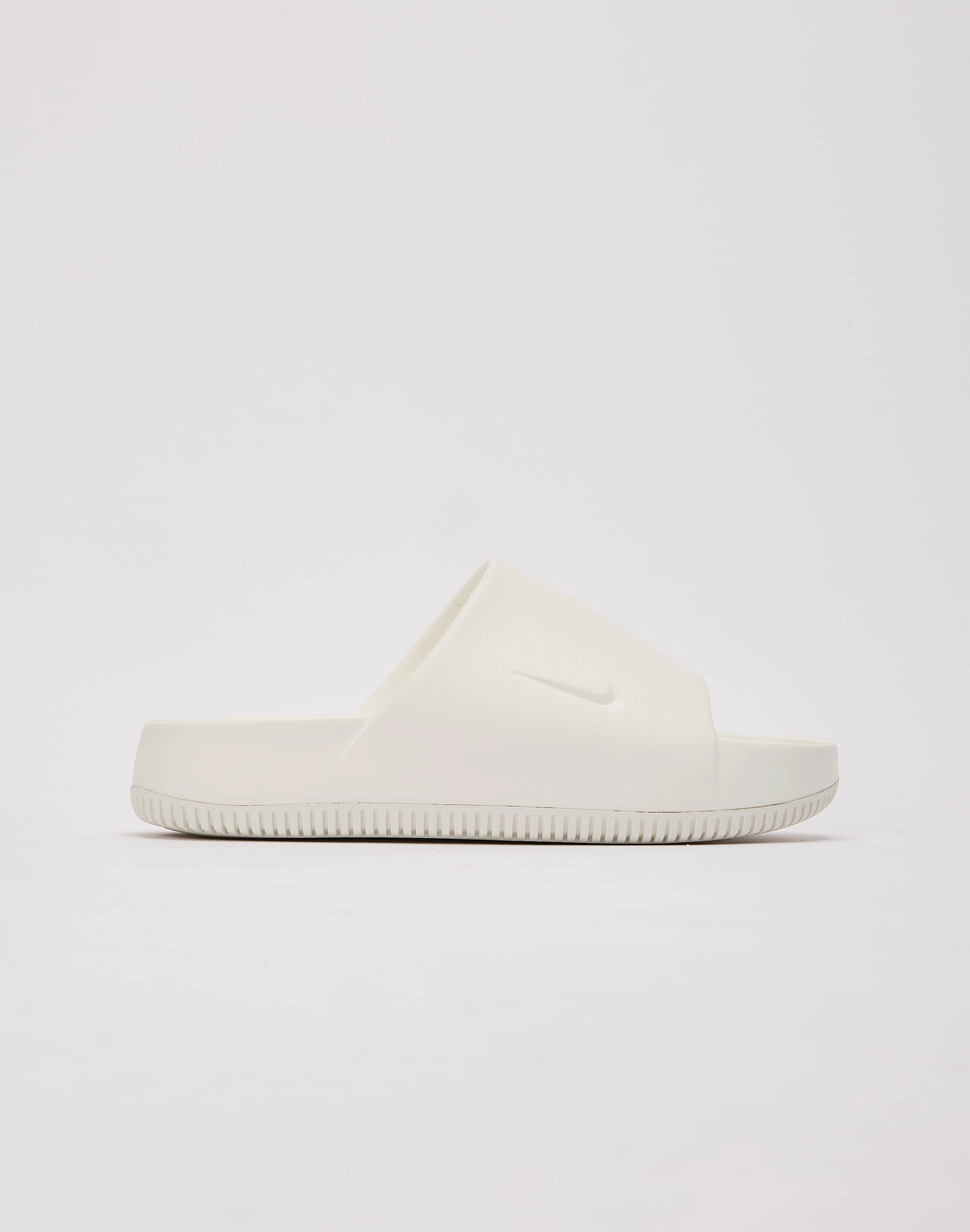 Trendy gear Nike Calm Slides Organic fashion products