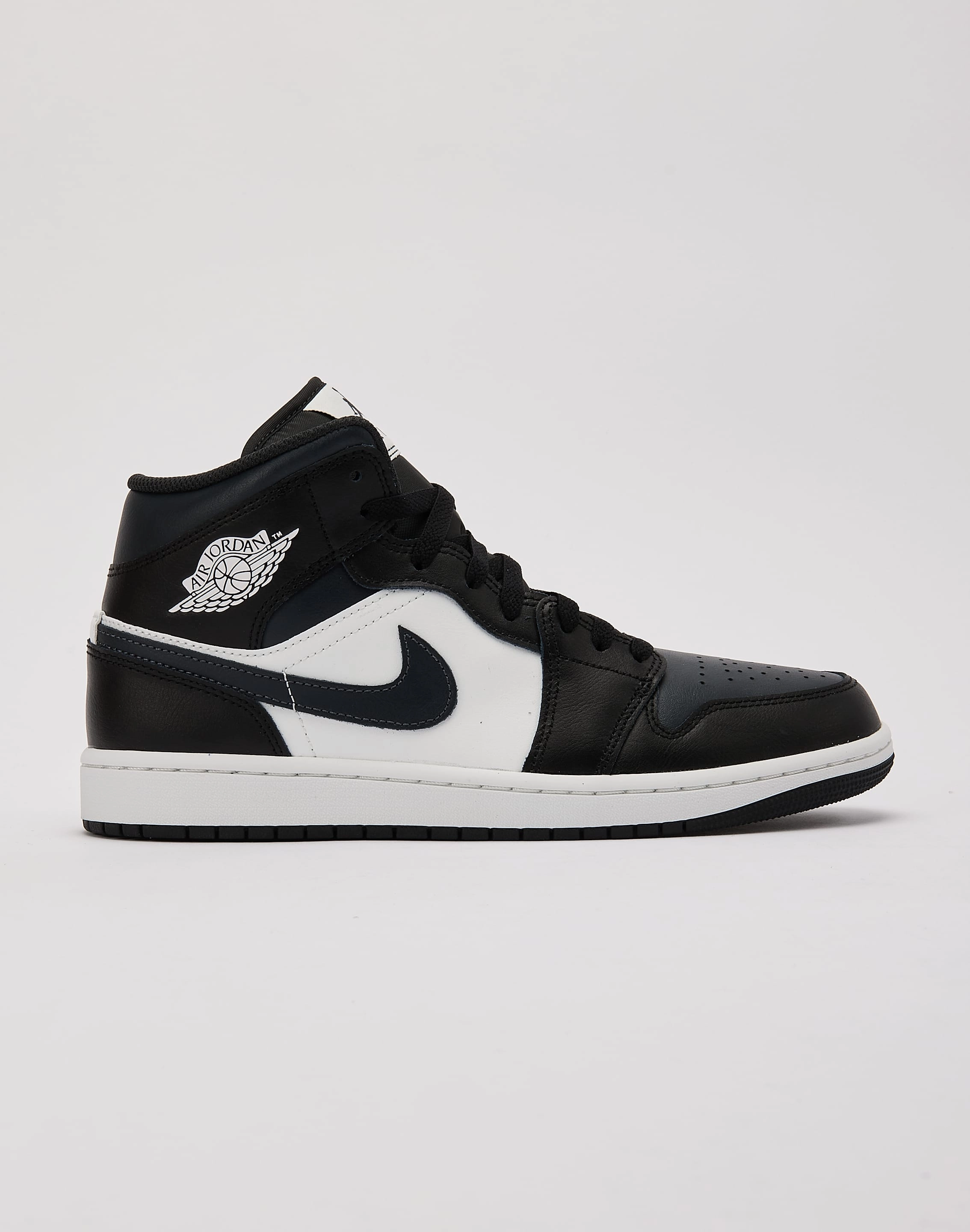 Vintage - inspired fashion Jordan Air Jordan 1 Mid Fashion advice