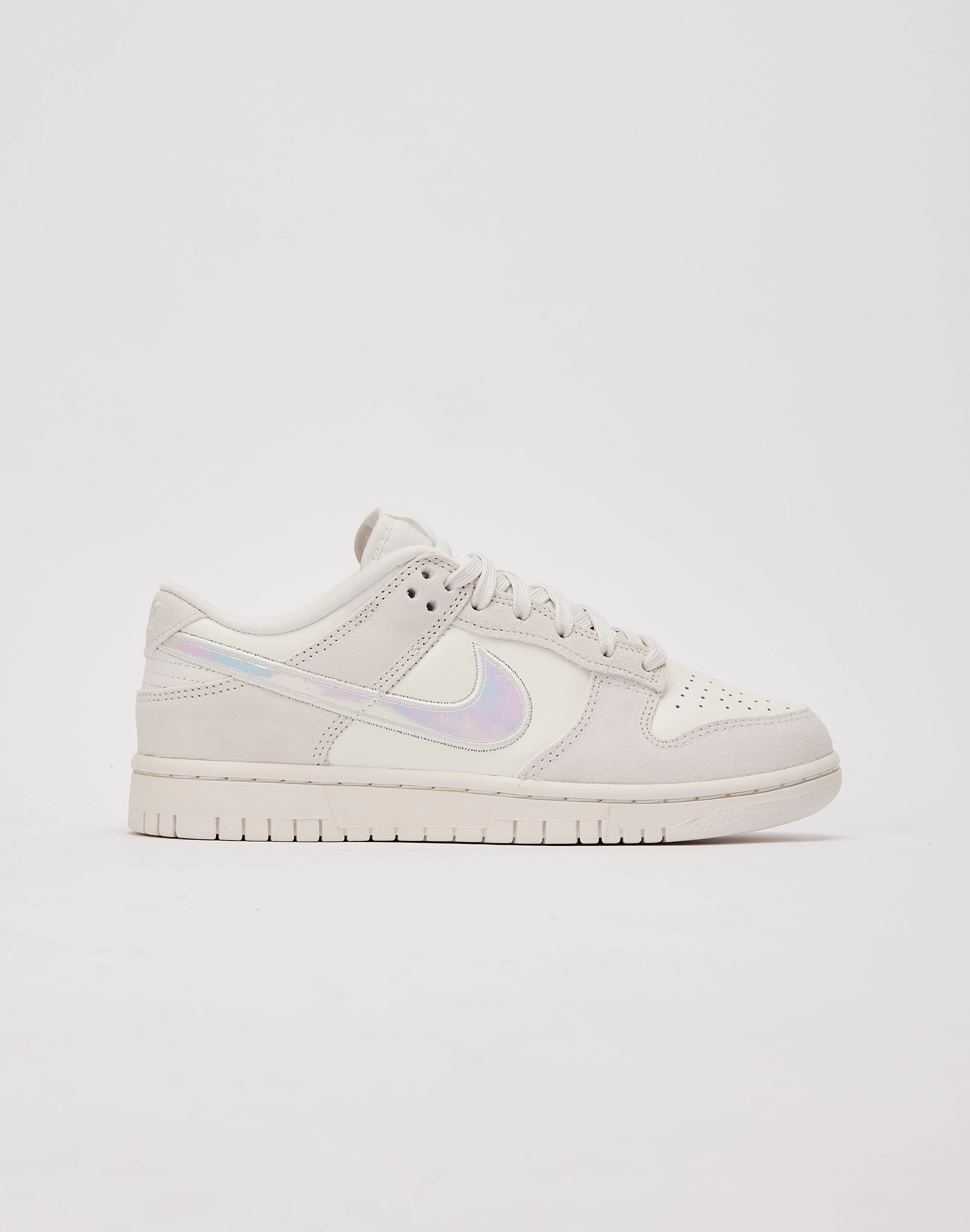 Vintage - inspired fashion Nike Dunk Low Affordable fashion